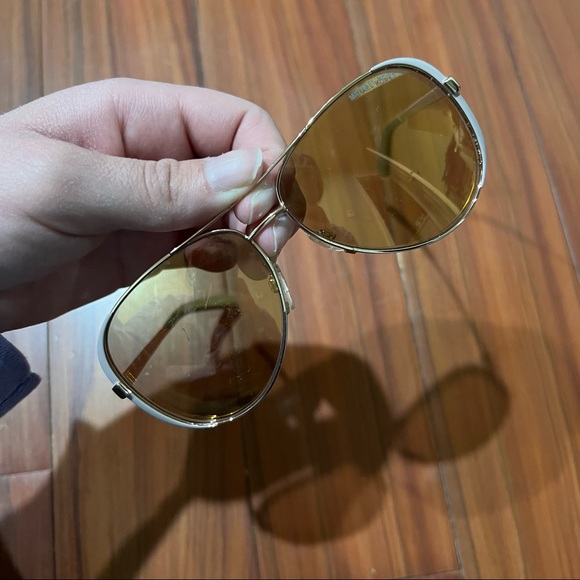 MICHAEL KORS AVIATOR SUNGLASSES - Picture 2 of 3